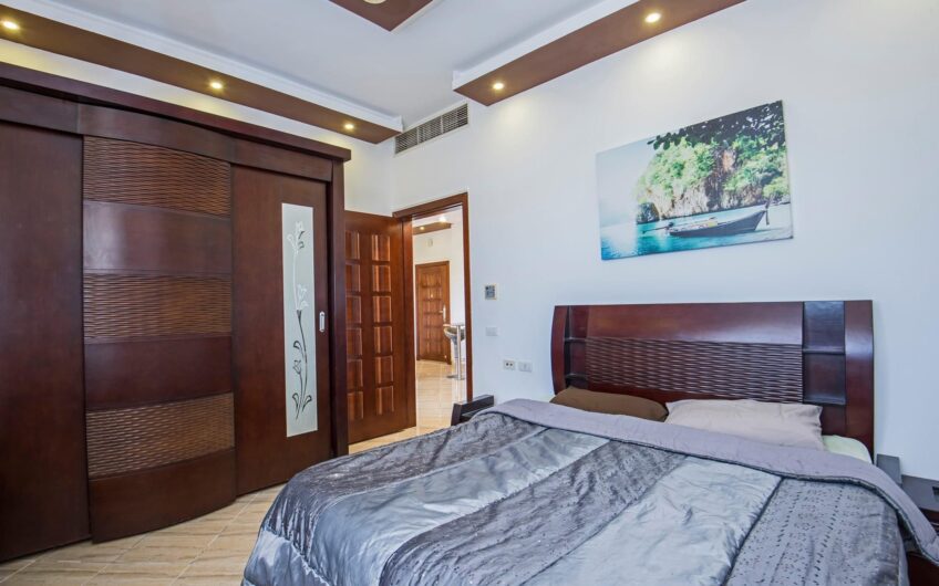 Luxuriously furnished 1 BR apartment on the beach-front resort of El Andalous, Sahl Hasheesh