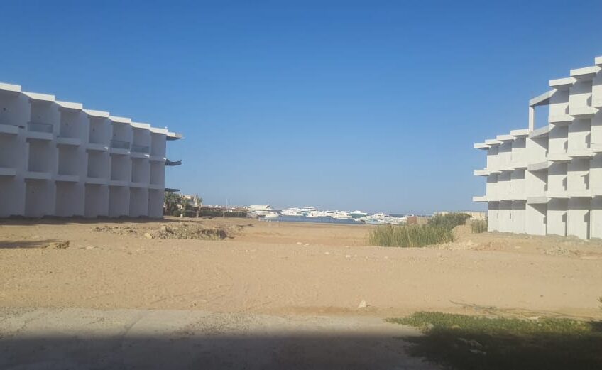 Beach Front Chalet In Prime Location At Hurghada